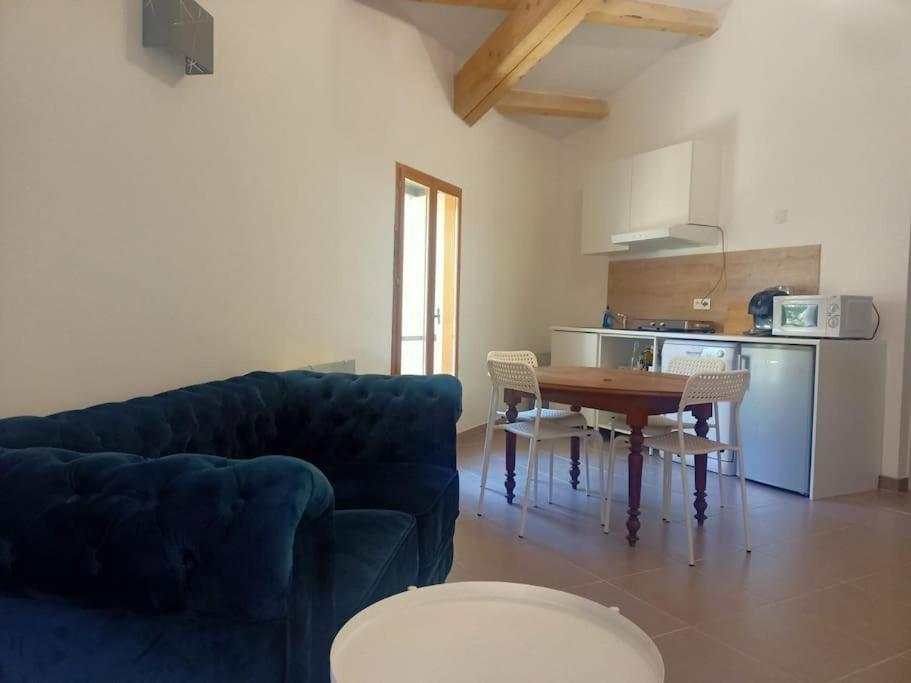 Le Clos Du Pin Thezan-les-Beziers Buitenkant foto